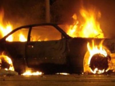 Αυτοκίνητο κάηκε στη Βύσσα