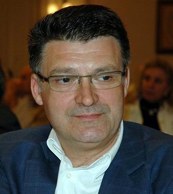Ενισχυμένος ο Πέτροβιτς από τις καραμπόλες λόγω υποψηφίων συμβούλων σε άλλους συνδυασμούς. . .