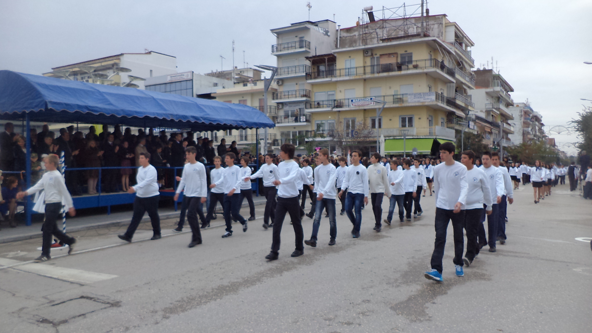 Χωρίς εξέδρα επισήμων η παρέλαση στην Ορεστιάδα