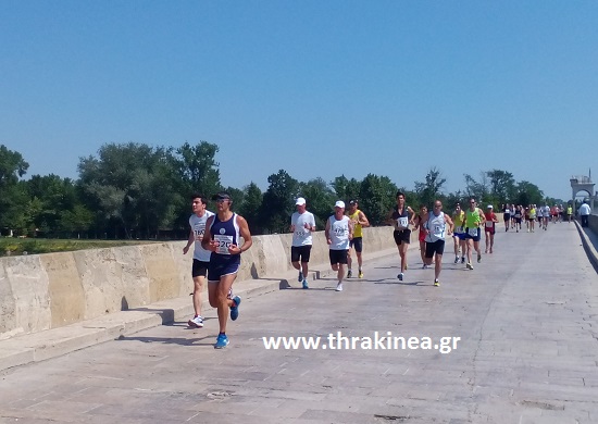 Πρόκληση Τούρκων δρομέων στον ημιμαραθώνιο Αδριανούπολης