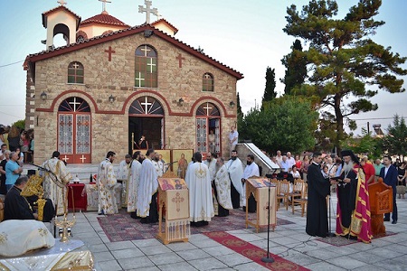 Οι πιστοί ήταν «πιστοί» για άλλη μια φορά στο «κάλεσμα» της Αγίας Μαρίνας βοηθώντας τους συνανθρώπους τους με 24.000 ευρώ