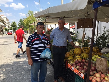 Δεν βγήκε για ψώνια, αλλά για να βρει συνισταμένη