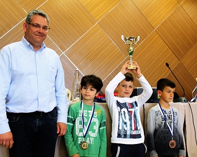 2 κύπελλα, 1 ασημένιο και 1 χάλκινο μετάλλιο για τους σκακιστές του Εθνικού Αλεξανδρούπολης