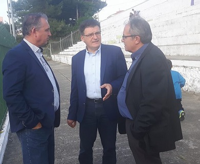 Μία φορά το χρόνο και πολύ είναι