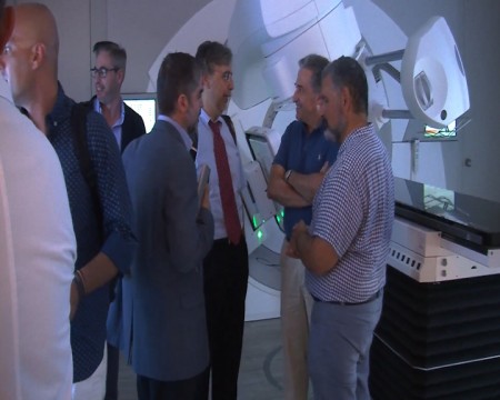 Παραδόθηκε και επίσημα ο νέος υπερσύγχρονος γραμμικός επιταχυντής στο ΠΓΝΑ, δωρεά από το ίδρυμα «Σταύρος Νιάρχος»