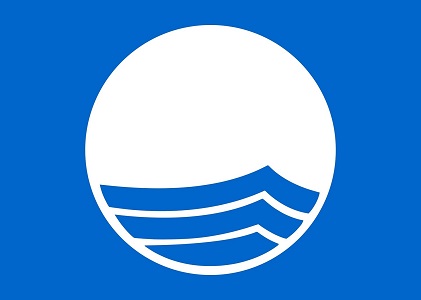 Οι ακτές που κέρδισαν το βραβείο «Γαλάζια Σημαία»