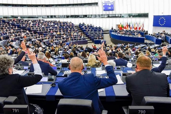Ζωντανά: Η συζήτηση για την κράτηση των δύο Ελλήνων στρατιωτικών στο ευρωπαϊκό κοινοβούλιο
