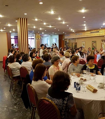 κυρίες και δεσποινίδες γιορτή μητέρας