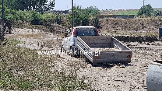 αυτοκίνητο λάσπη