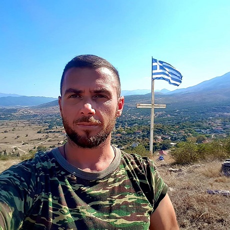 Ύψωσε την Ελληνική σημαία και έπεσε νεκρός