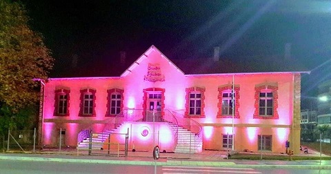 Στα ροζ το μουσικό σχολείο Αλεξανδρούπολης