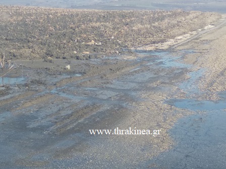 Ακόμη τους χάλια δρόμους τους λένε κατσικόδρομους;