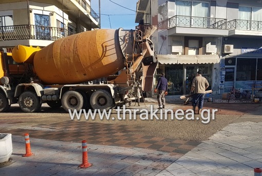 Διαμαρτυρήθηκε για τις λακκούβες κι έλαβε πρόσκληση για να είναι υποψήφιος. . .