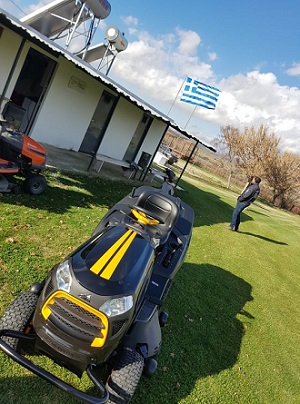 Ολοκληρώθηκε ο εξοπλισμός όλων των ποδοσφαιρικών γηπέδων του δήμου Αλεξανδρούπολης με επικαθήμενα χλοοκοπτικά