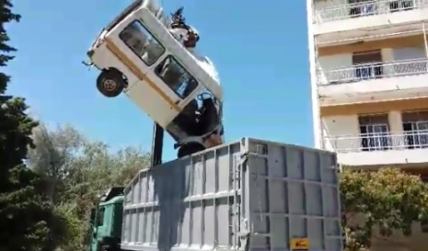Βίντεο: Στην ανακύκλωση τα παλιά αυτοκίνητα του Π.Γ.Ν.Αλεξανδρούπολης