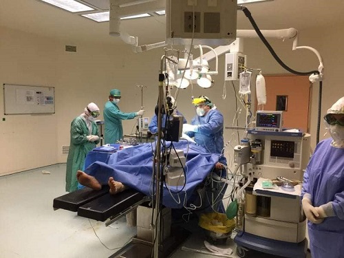 Πρώτη επιτυχημένη νευροχειρουργική επέμβαση στο ΠΓΝΑ σε συνθήκες κορονοϊού