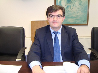Ο πρόεδρος κοινότητας έχει γραφείο οι παρατάξεις όχι