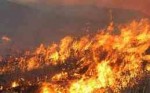 Ενισχύονται οι πυροσβεστικές δυνάμεις στη Λευκίμμη