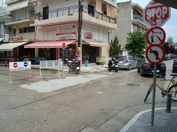 Αφαίρεσαν τις πινακίδες δεκάδων οδηγών