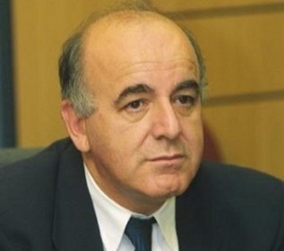 Νέους υποψήφιους ανακοίνωσε ο Απόστολος Φωτιάδης Νέους υποψήφιους ανακοίνωσε ο Απόστολος Φωτιάδης