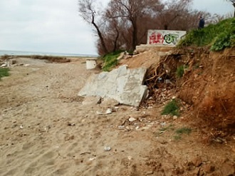 Σκουπιδότοπος (ΠΑΛΙ) η παραλία Αλεξανδρούπολης Σκουπιδότοπος (ΠΑΛΙ) η παραλία Αλεξανδρούπολης