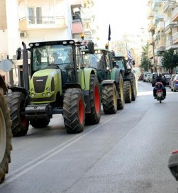 Τα τρακτέρ στους δρόμους της Αλεξανδρούπολης (φωτογραφίες) Τα τρακτέρ στους δρόμους της Αλεξανδρούπολης (φωτογραφίες)
