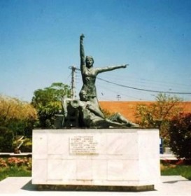 Αφιέρωμα στην ηρωίδα της Θράκης Δόμνα Βισβίζη Αφιέρωμα στην ηρωίδα της Θράκης Δόμνα Βισβίζη
