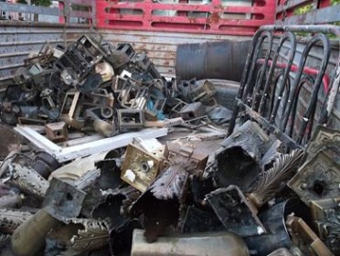 Έκλεψαν βάζα και καντήλια από νεκροταφείο Έκλεψαν βάζα και καντήλια από νεκροταφείο