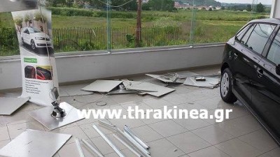 Μικρές υλικές ζημιές από το σεισμό – Φωτογραφίες Μικρές υλικές ζημιές από το σεισμό – Φωτογραφίες