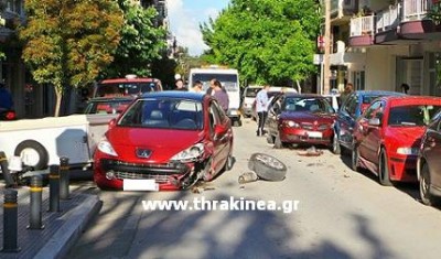 Τροχαίο με σοβαρές υλικές ζημιές στο κέντρο της Ορεστιάδας Τροχαίο με σοβαρές υλικές ζημιές στο κέντρο της Ορεστιάδας