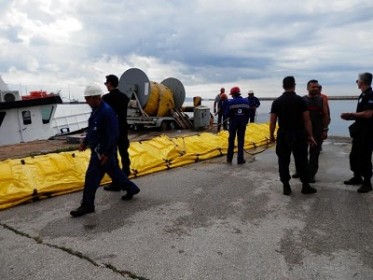 Άσκηση για την αντιμετώπιση ρύπανσης στο λιμάνι Αλεξανδρούπολης Άσκηση για την αντιμετώπιση ρύπανσης στο λιμάνι Αλεξανδρούπολης