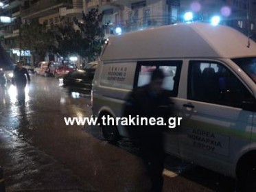 Πριν λίγο: Πεζός έπεσε στο δρόμο – τραυματίστηκε Πριν λίγο: Πεζός έπεσε στο δρόμο – τραυματίστηκε