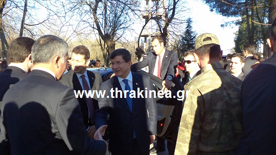 Στο Ελληνικό φυλάκιο 1 ο Αχμέτ Νταβούτογλου Στο Ελληνικό φυλάκιο 1 ο Αχμέτ Νταβούτογλου