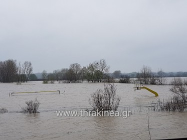 Η εικόνα που προκαλεί σοκ όταν πλημμυρίζει ο Έβρος Η εικόνα που προκαλεί σοκ όταν πλημμυρίζει ο Έβρος