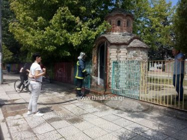 Όλα τα ενδεχόμενα εξετάζει η πυροσβεστική για τη φωτιά στο προσκυνητάρι στην Ορεστιάδα Όλα τα ενδεχόμενα εξετάζει η πυροσβεστική για τη φωτιά στο προσκυνητάρι στην Ορεστιάδα