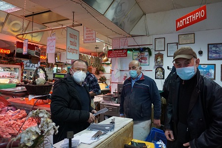 Τη δημοτική αγορά επισκέφτηκε ο δήμαρχος Κομοτηνής