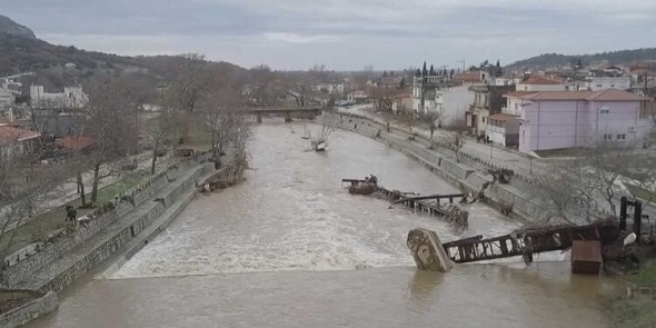Υπεγράφη η σύμβαση για την αποκατάσταση των ζημιών στη γέφυρα Λουτρού