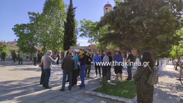 Κάτω Σαγήνη: Ξανά συγκέντρωση για τον ιερέα τους