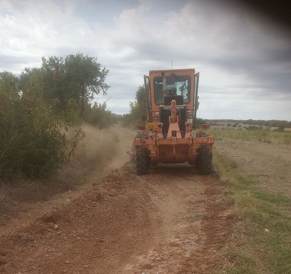 Συνεχίζονται οι συντηρήσεις αγροτικής οδοποιίας στο δήμο Μαρωνείας-Σαπών