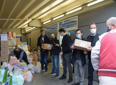 Παραδόθηκαν στον Ερυθρό Σταυρό από τη Νέα Δημοκρατία τα είδη πρώτης ανάγκης που συγκεντρώθηκαν για την Ουκρανία