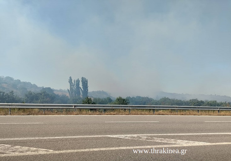 Αναμένονται αεροπλάνα στη φωτιά στα Λάβαρα