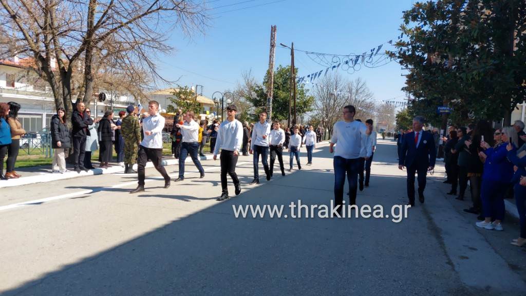 Βίντεο: Η βορειότερη παρέλαση της Ελλάδας στα ηρωικά Δίκαια Τριγώνου