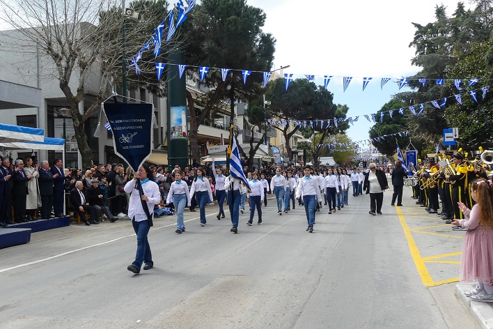 Εντυπωσιακή η παρέλαση της Αλεξανδρούπολης