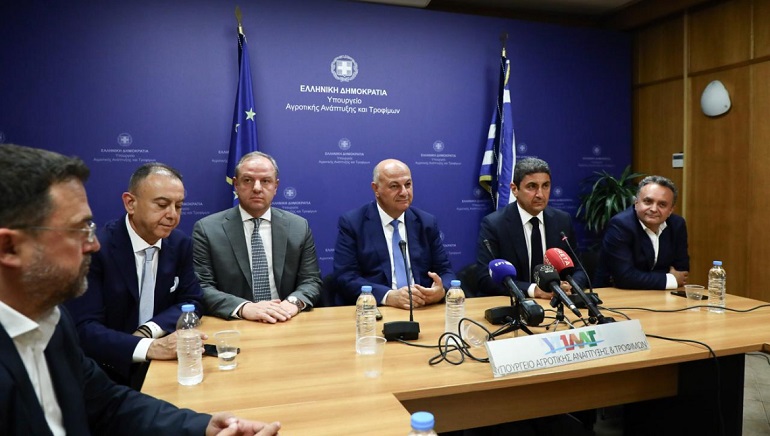 Με αιχμές αποχώρησε από την κυβέρνηση ο Σταύρος Κελέτσης