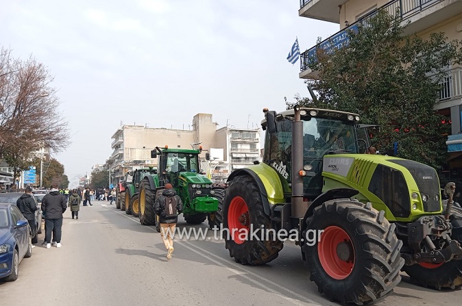 Τεράστιες συγκεντρώσεις σ’ όλη τη χώρα