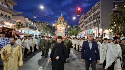 Αλεξανδρούπολη: Η εικόνα της Παναγίας Τριφώτισσας στους δρόμους της πόλης – Φωτογραφίες