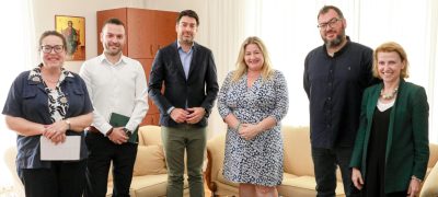 Συνάντηση του δημάρχου Ξάνθης με τη μορφωτική ακόλουθο της Αμερικανικής Πρεσβείας στην Αθήνα