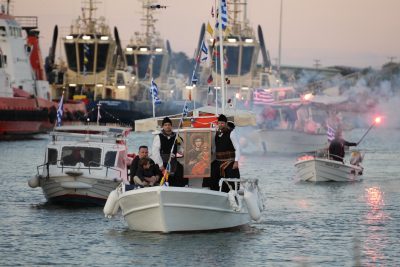 Αλεξανδρούπολη: Με μεγαλοπρέπεια η αναπαράσταση της έλευσης δια θαλάσσης της εικόνας της Παναγίας της Τριφώτισσας – Φωτογραφίες