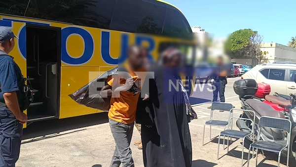 Αναχωρούν με αρματαγωγό 350 μετανάστες από Κρήτη προς Καβάλα