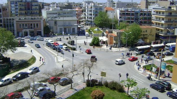 Κομοτηνή: γεμάτη με πρωτοετείς φοιτητές που ψάχνουν σπιτι – Σε ποια επίπεδα κυμαίνονται τα ενοίκια